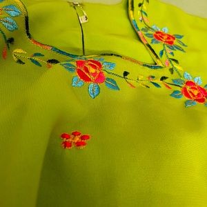 NEW   Eid dress   Kameez pant and scarf   for girl 7years